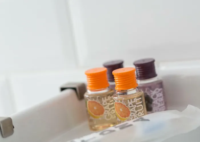 Beachside Cosy With Pool אסטפונה