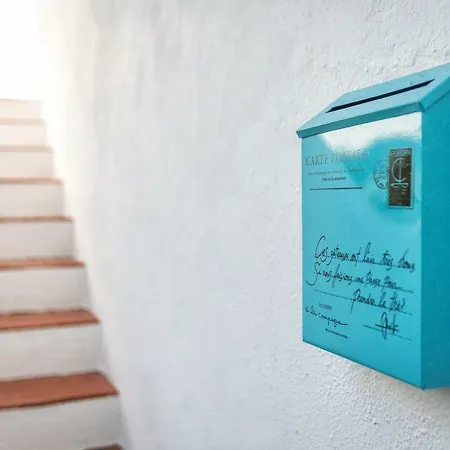 Beachside Cosy With Pool Apartamento *