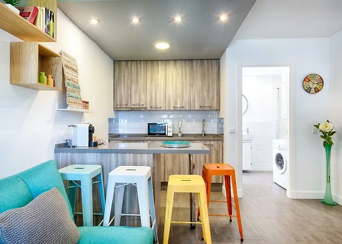 Beachside Cosy With Pool Apartment Estepona